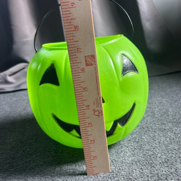 General Foam Blow Mold Jack-O-Lantern Pumpkin Candy Bucket Pail Neon Green USA - Picture 2 of 11